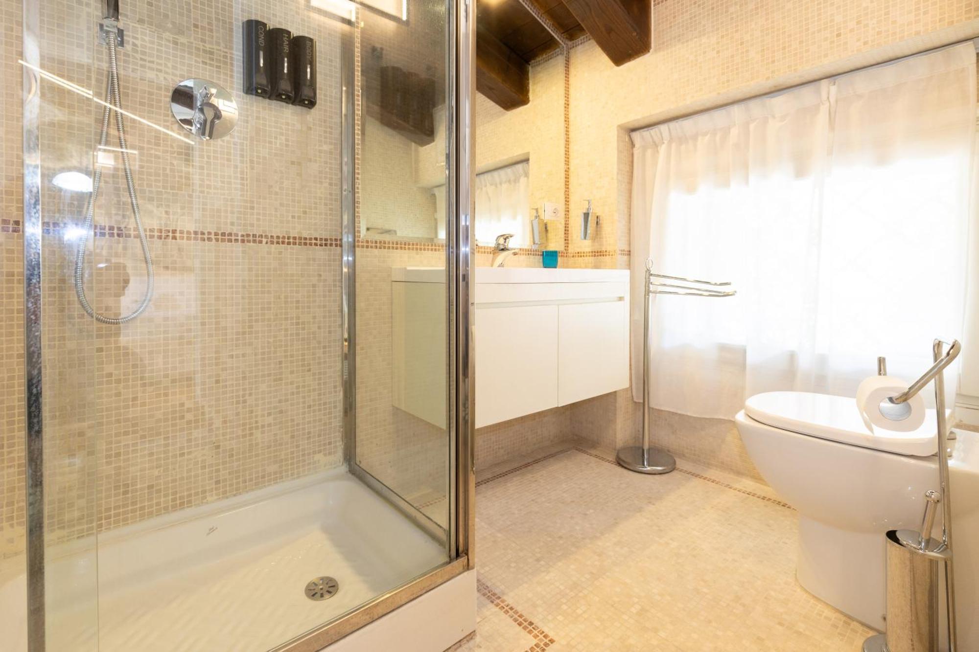 Isaia Garden -Private Garden Spa Bath Bolognarooms ภายนอก รูปภาพ
